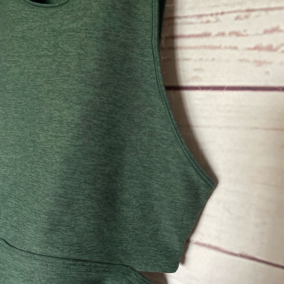 Outdoor Voices Slashback Crop Top Hunter Size Small - Picture 5 of 7